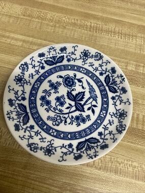 BLUE ONION 6" Saucer Japan Underglazed Decorated Dishwasher Proof